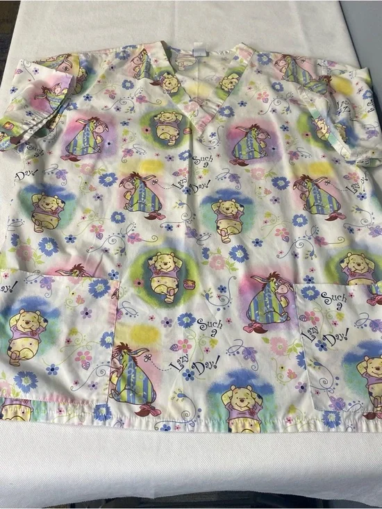 Disney Winnie the Pooh "Such a Lazy Day" V-neck scrub top Women Large Flaw - Picture 3 of 15